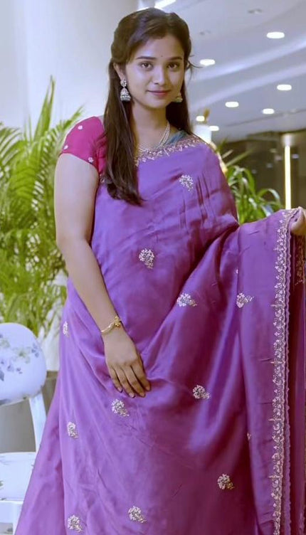 Italin Silk saree with kardhana work and scalp border - Lavender