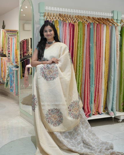 Tissue linen saree with floral Butties And Dori work With scallop border - Lemon Yellow