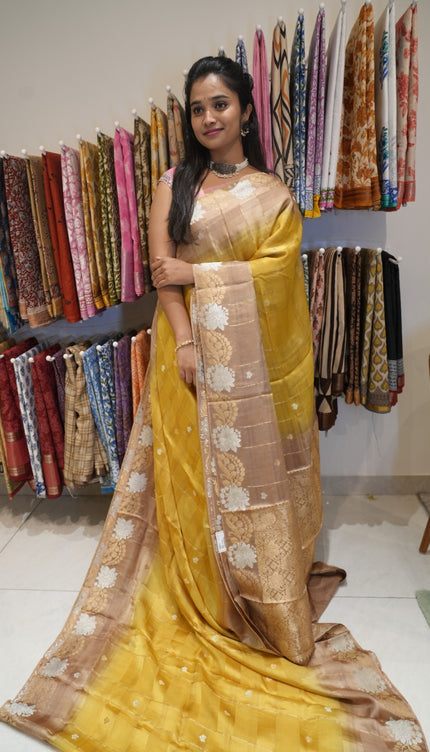 Manipuri kota  Gold and silver  Zari weaving Buttis  with Checks Design and Satin Border -Green