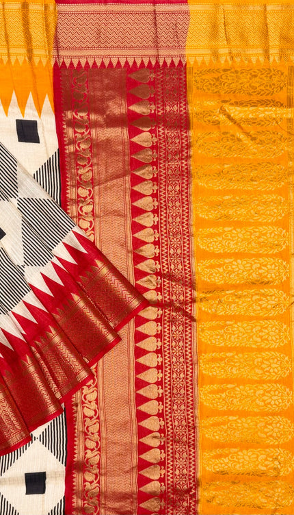 Koren Crepe  Saree With Geometrical Design Ganga Jamuna Border- Black