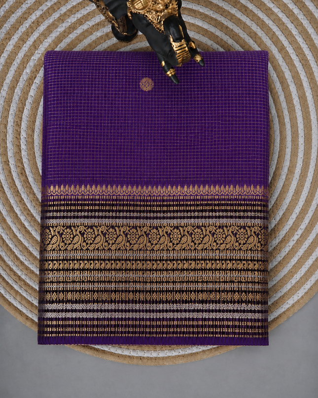 Green Silk Saree With Golden Zari Butties And Kanchi Border - Lavender