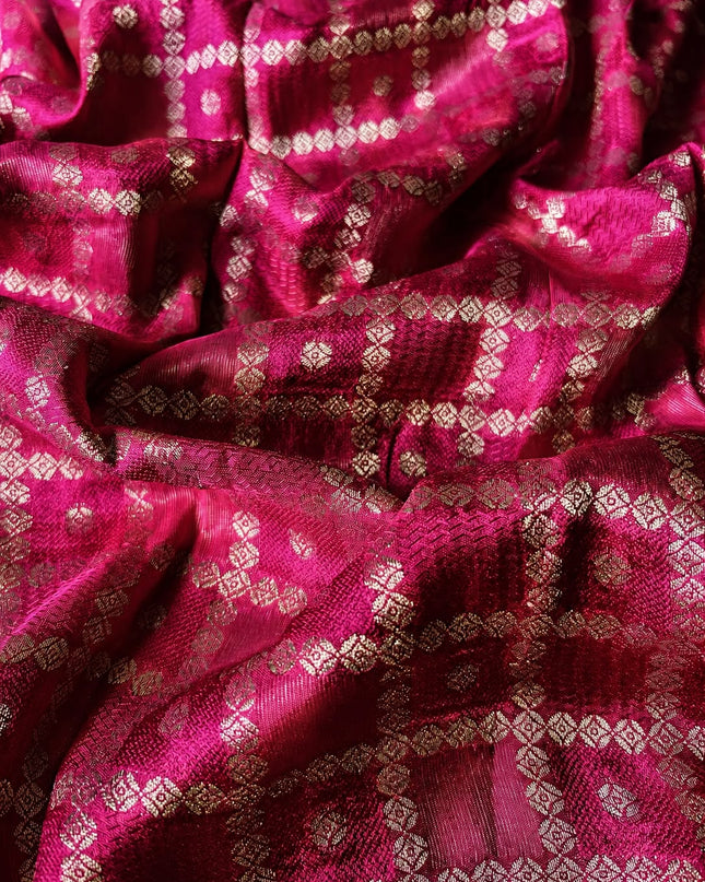 Crepe Saree with Gold Zari  Weaving Border  - Pink