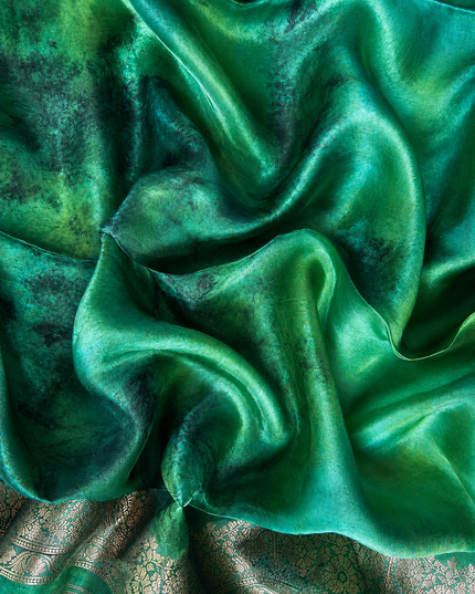 Banaras Crepe Saree With Shibori and Meenakari Weaving Golden Zari Border -Green