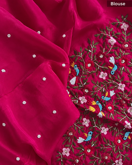 Chinon Silk Saree  with Golden Zari  Weaving Checks Design With Small Butties  Contrast Golden Zari Border -Magenta