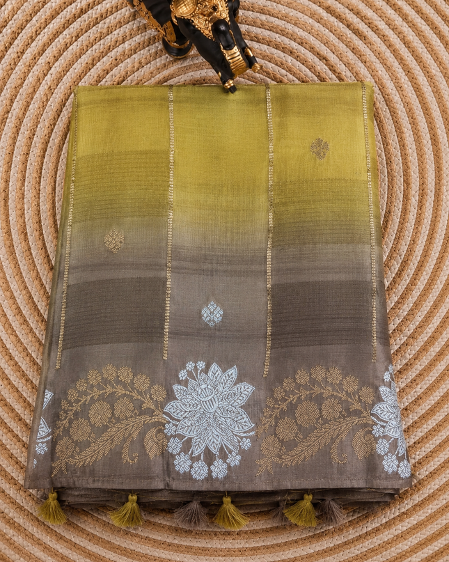 Manipuri kota  Gold and silver  Zari weaving Buttis  with Checks Design and Satin Border -Green