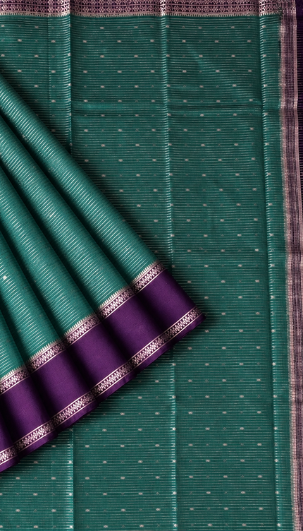 Munga Silk Saree With All over Oosi Design and Small Gold Butties  Contrast Border-  Greenpy)