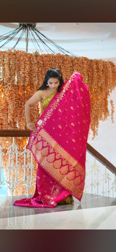 Manipuri kota  Gold and silver  Zari weaving Buttis  with Banaras Border -Rani Pink
